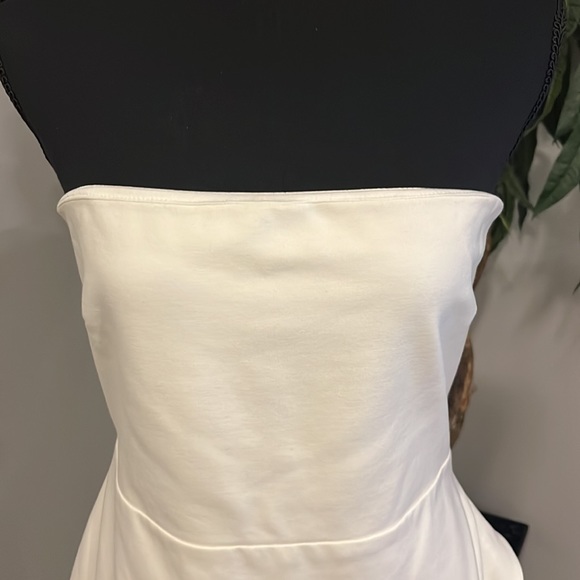 (EUC) Lulus Ruffled Dress - Picture 3 of 5